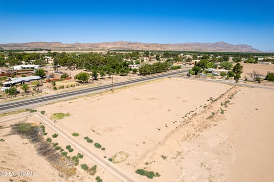 1310 Apple Tree Lane, Las Cruces, NM 88007 photo 4
