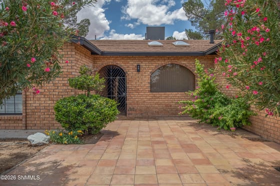 5129 N Valley Drive, Las Cruces, NM 88007 photo 2