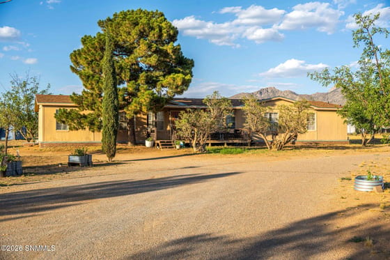 9825 Spur Lane, Las Cruces, NM 88012 photo 4