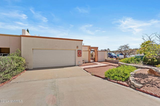 6732 Camino Blanco, Las Cruces, NM – 2 bedroom, 1,892 sqft townhouse for sale at $299,000