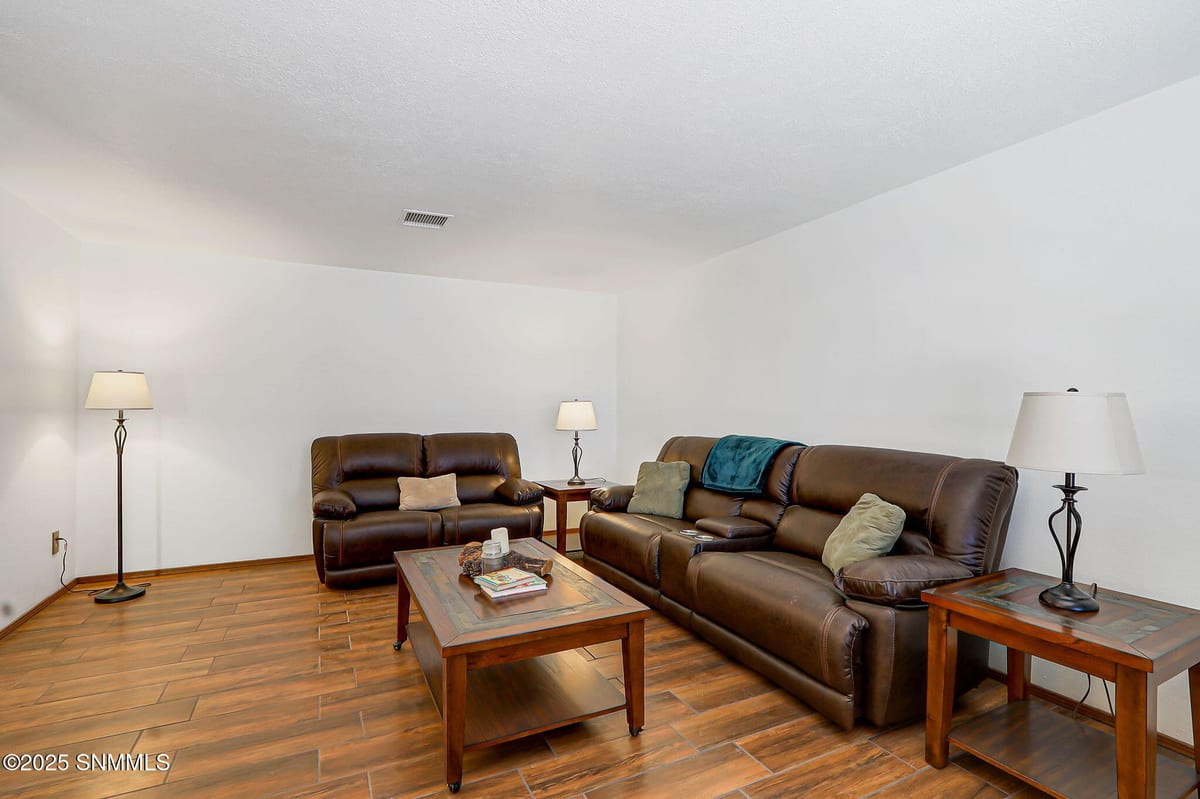 10917 N Valley Drive, Las Cruces, NM 88007 photo 13