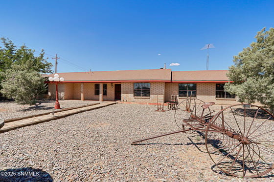 10917 N Valley Drive, Las Cruces, NM 88007 photo 2