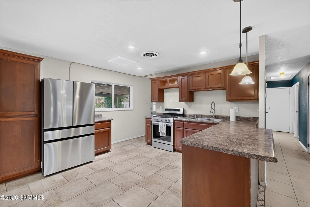 1135 Larry Drive, Las Cruces, NM 88001 photo 13