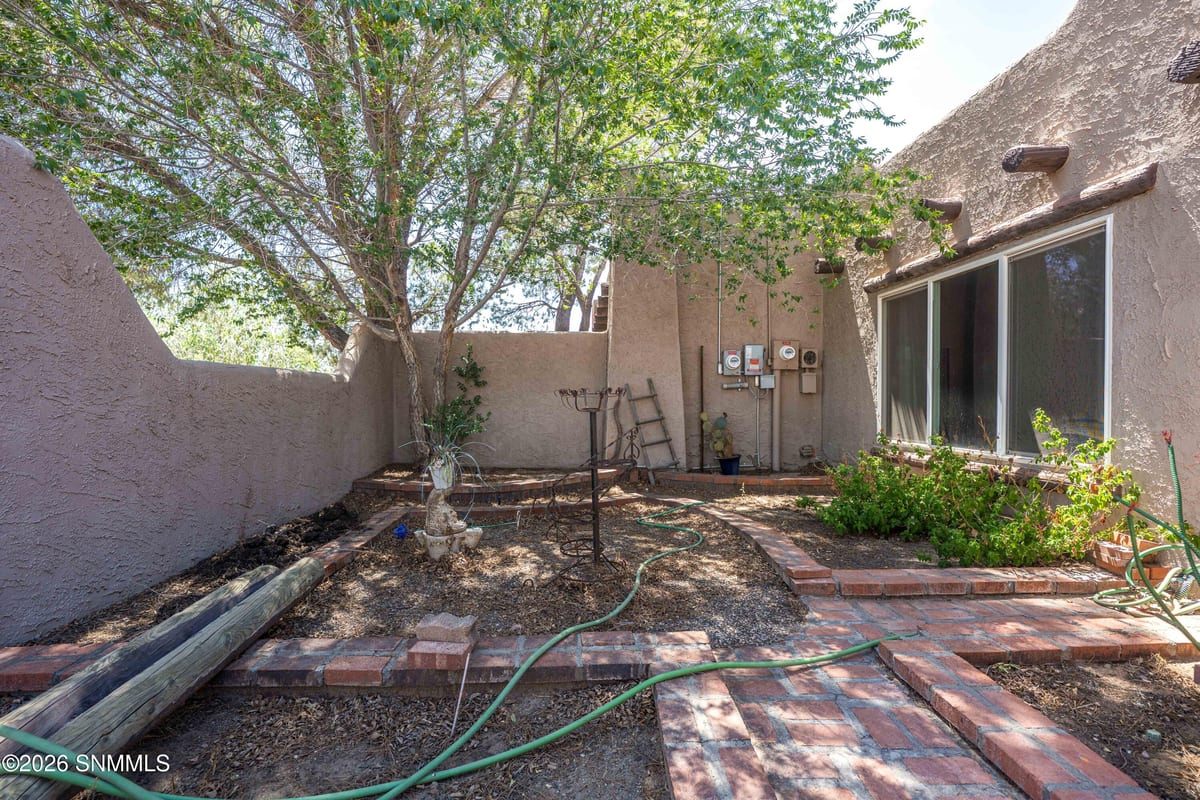 1910 Lillian Court, Las Cruces, NM 88007 photo 8