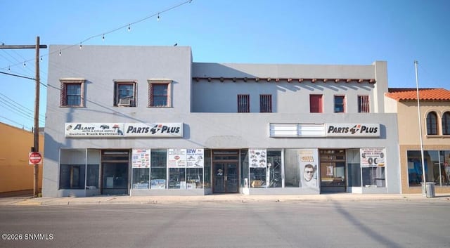 215 W Fox Street, Carlsbad, NM commercial for sale at $700,000