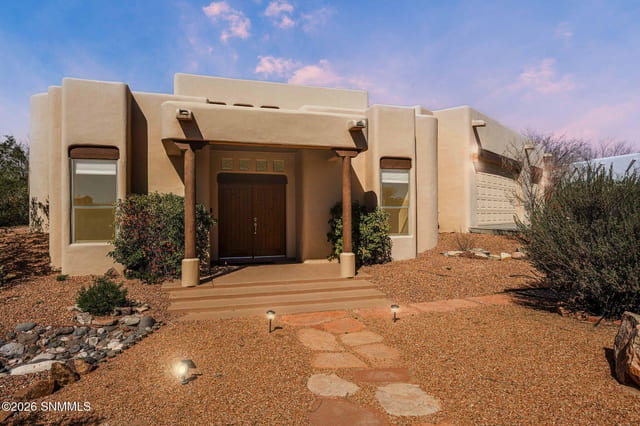 5225 Angel Fire Place, Las Cruces, NM – 5 bedroom, 3,310 sqft single family residence for sale at $699,000