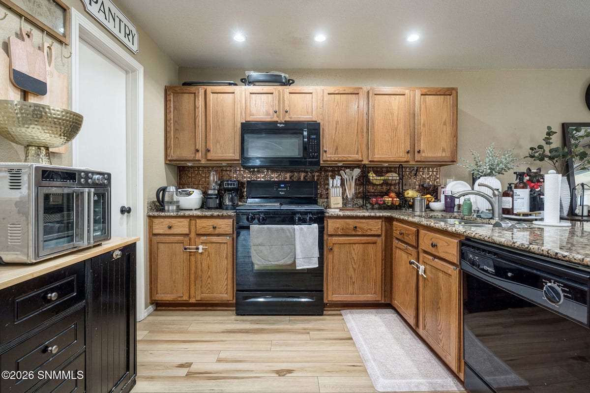 6127 Blue Mountain Drive, Las Cruces, NM 88012 photo 8