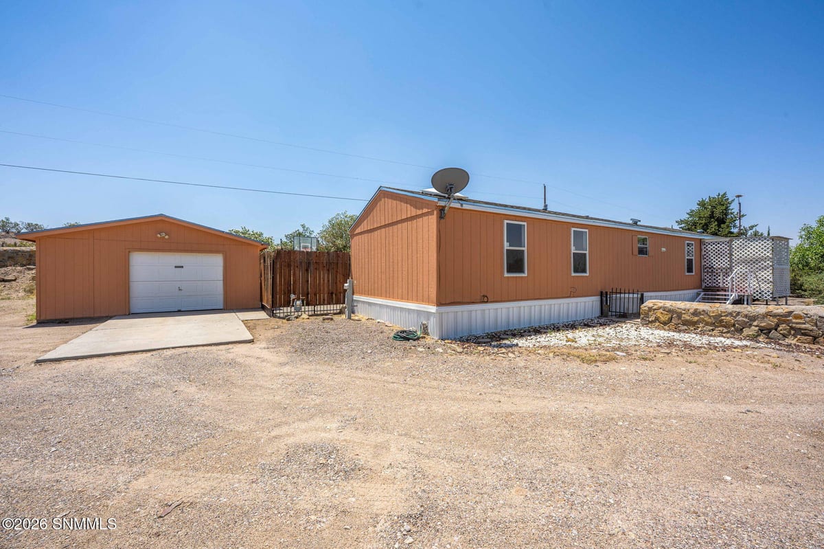 5200 Nana Trail, Las Cruces, NM 88012 photo 1