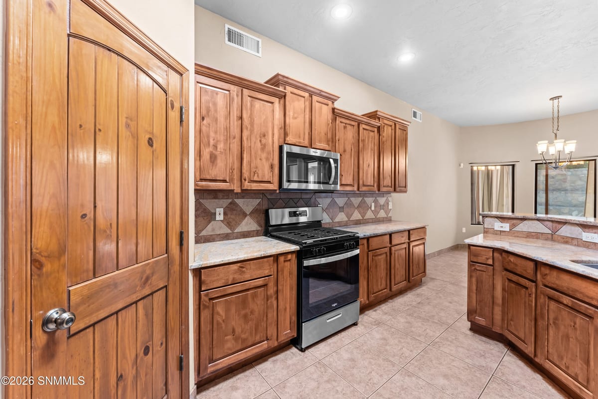 2026 El Presidio Drive, Las Cruces, NM 88011 photo 14