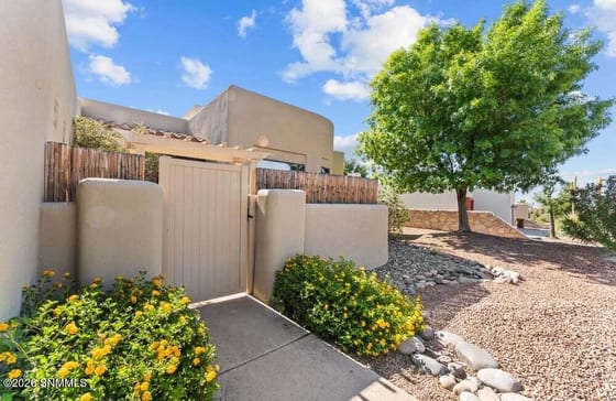 2026 El Presidio Drive, Las Cruces, NM 88011 photo 3