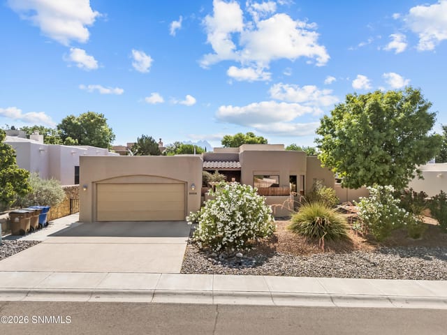 2026 El Presidio Drive, Las Cruces, NM – 3 bedroom, 2,206 sqft single family residence for sale at $389,000