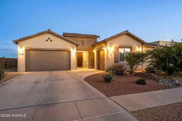 3750 Santa Julia Road, Las Cruces, NM – 4 bedroom, 2,373 sqft single family residence for sale at $515,000