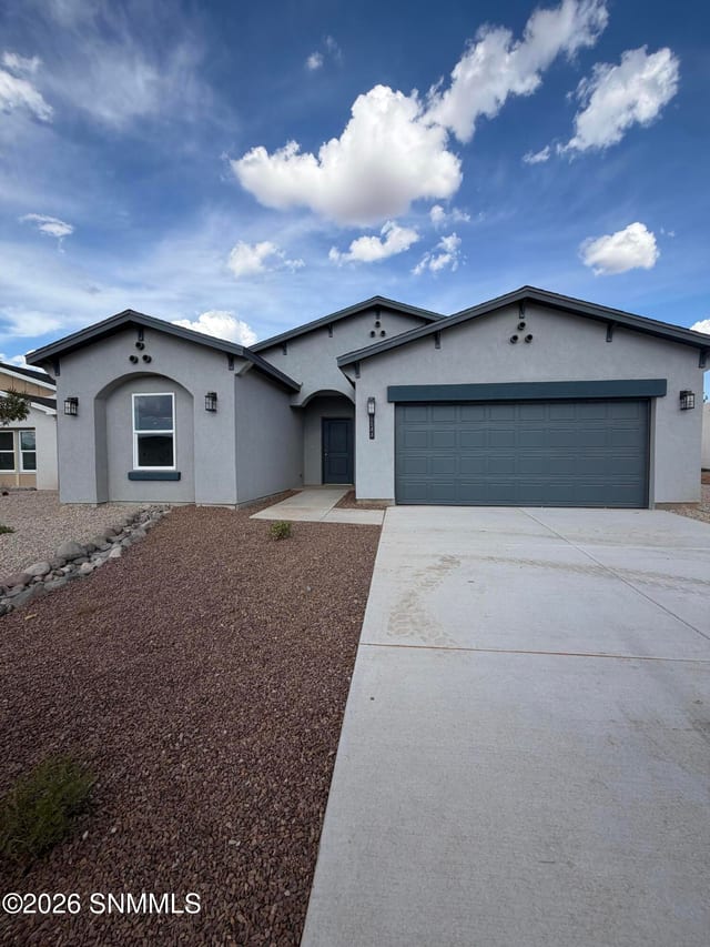 6544 Phoenix Street, Las Cruces, NM – 3 bedroom, 1,524 sqft single family residence for sale at $314,565