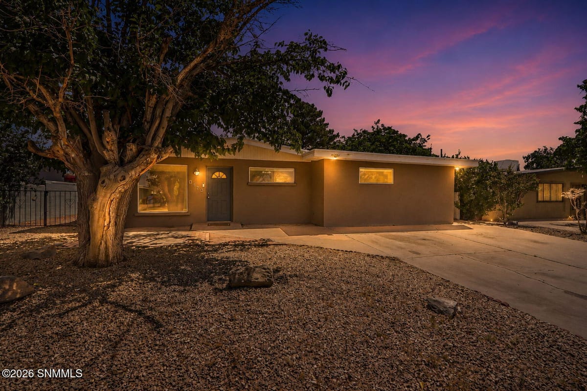 1525 Durazno Street, Las Cruces, NM 88001 photo 1