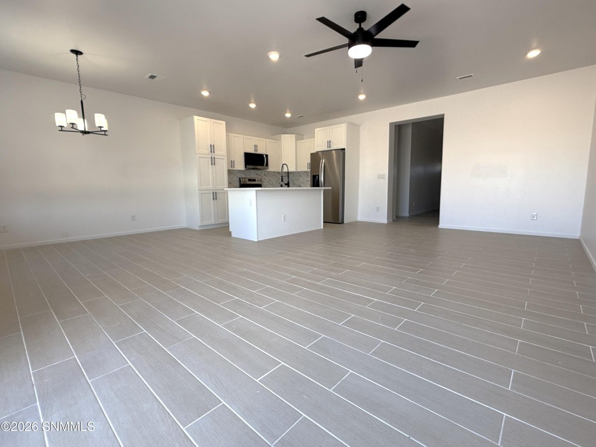 1043 Arabetto Road, Las Cruces, NM 88012 photo 3