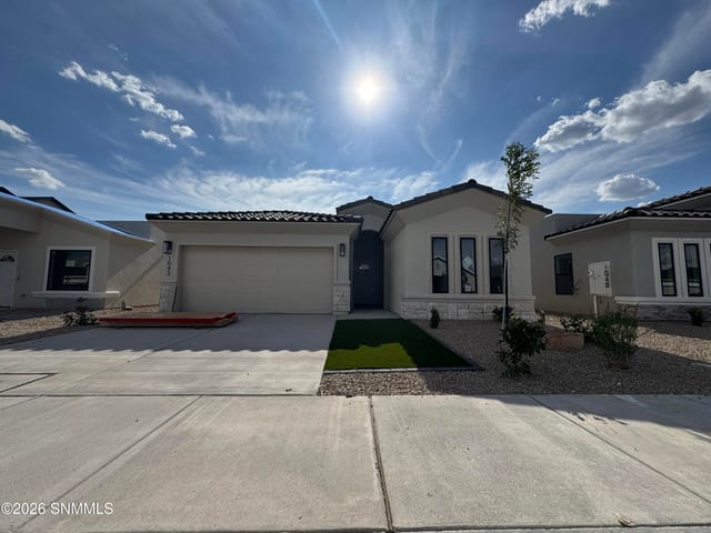 1043 Arabetto Road, Las Cruces, NM – 3 bedroom, 1,658 sqft single family residence for sale at $359,950