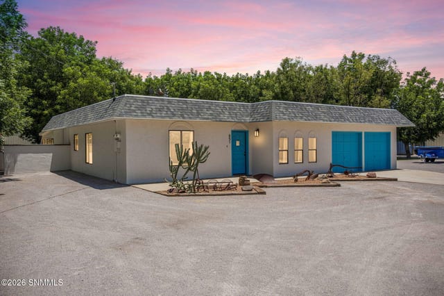 651 W Taylor Road, Las Cruces, NM – 3 bedroom, 1,944 sqft single family residence for sale at $418,000