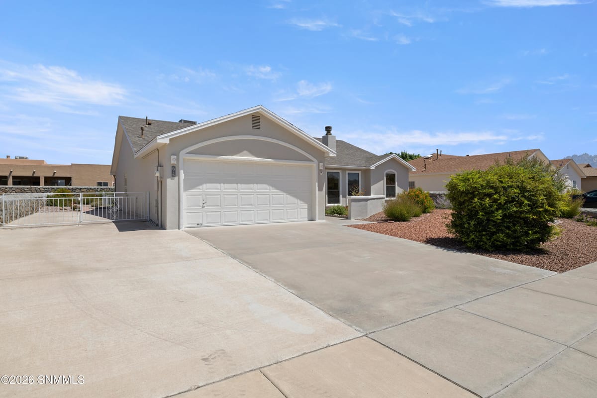 782 Stone Canyon Drive, Las Cruces, NM 88011 photo 1