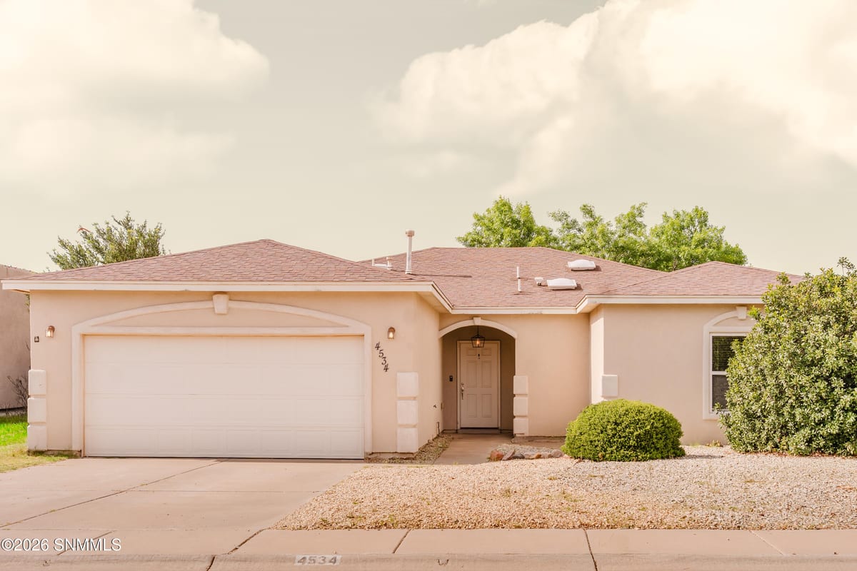 4534 Camino Dos Vidas, Las Cruces, NM 88012 photo 1