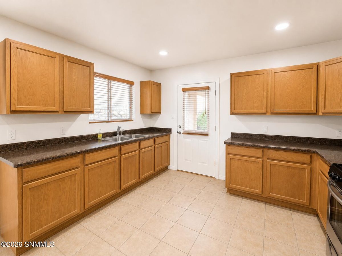 7533 Sierra Bella Place, Las Cruces, NM 88012 photo 5