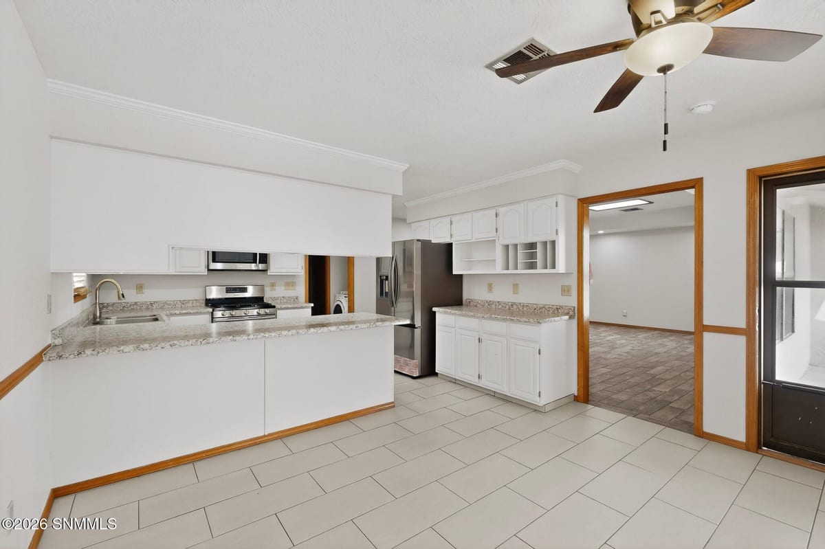 711 Windmill Drive, Las Cruces, NM 88011 photo 12