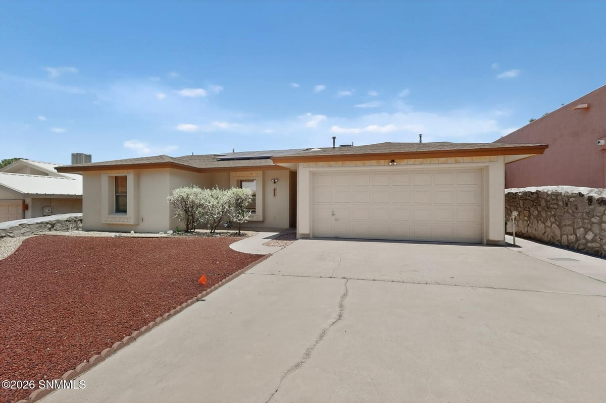 711 Windmill Drive, Las Cruces, NM 88011 photo 2