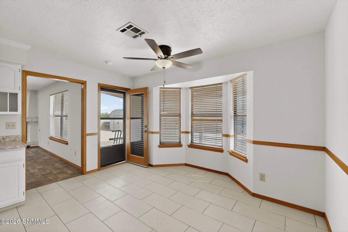 711 Windmill Drive, Las Cruces, NM 88011 photo 9
