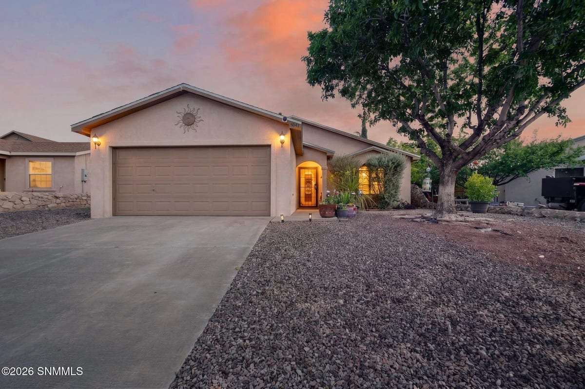 5041 Starlite Court, Las Cruces, NM 88012 photo 1