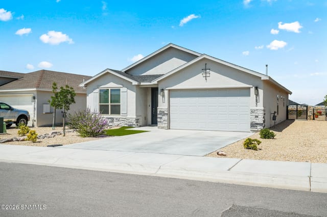 2653 Blue Heron Place, Las Cruces, NM – 4 bedroom, 1,864 sqft single family residence for sale at $375,000