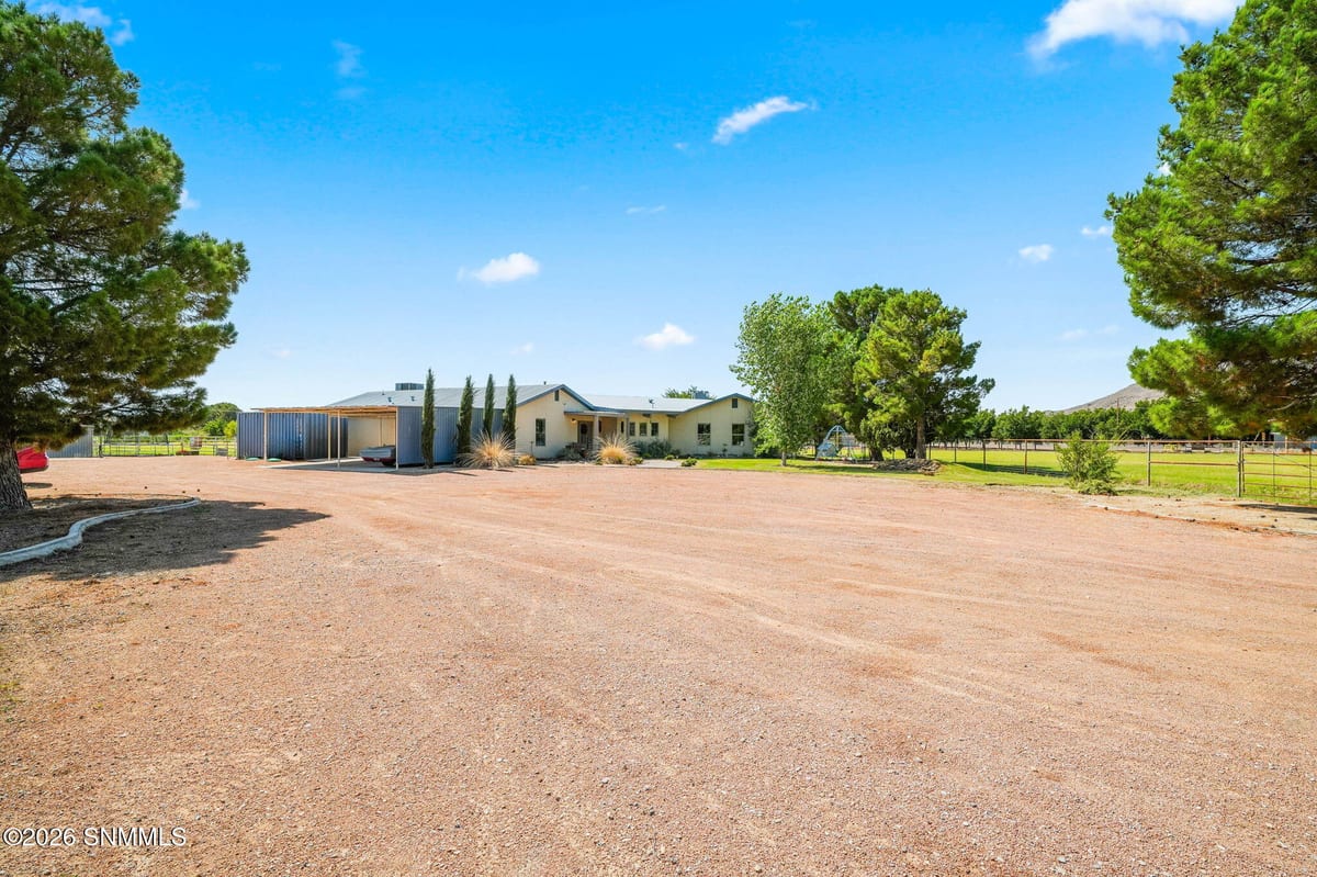 10110 N Valley Drive, Las Cruces, NM 88007, foto 2