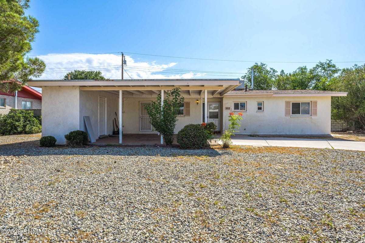 1015 Calle Del Encanto, Las Cruces, NM 88005 photo 3