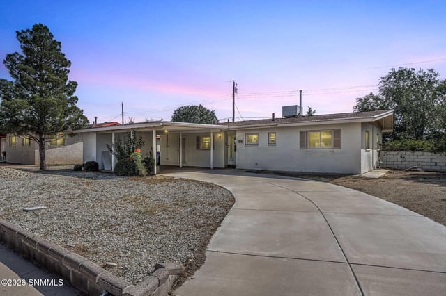1015 Calle Del Encanto, Las Cruces, NM – 3 bedroom, 1,164 sqft single family residence for sale at $199,500
