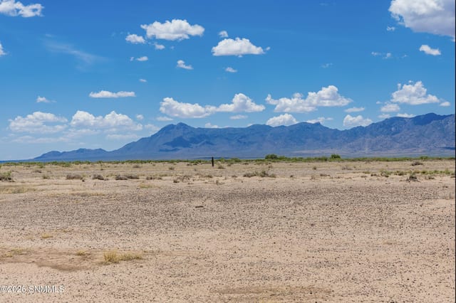 Terreno vago à venda por $30,000: 18410 SE El Ensueno Road, Deming, NM