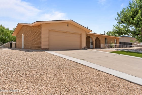2716 Johnson Street, Las Cruces, NM 88005 photo 4