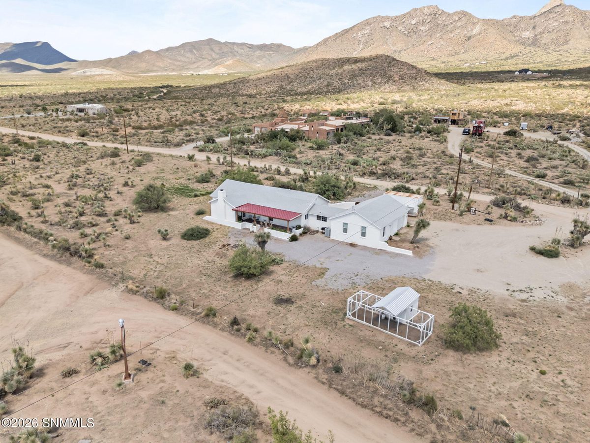 6595 Third Street, Organ, NM 88052 photo 7