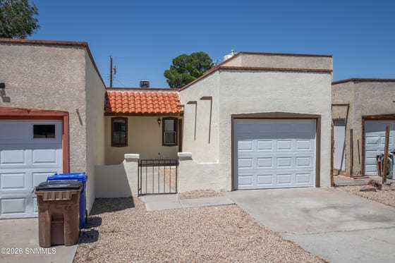 1352 S Esperanza Street, Las Cruces, NM 88001 photo 2