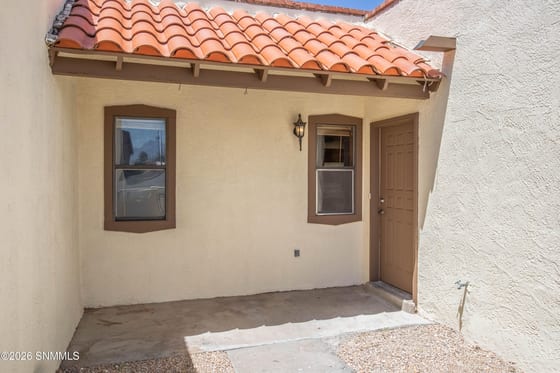 1352 S Esperanza Street, Las Cruces, NM 88001 photo 4
