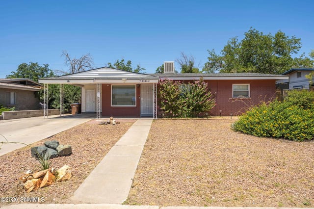 1345 Myrtle Avenue, Las Cruces, NM – 3 bedroom, 1,642 sqft single family residence for sale at $238,500