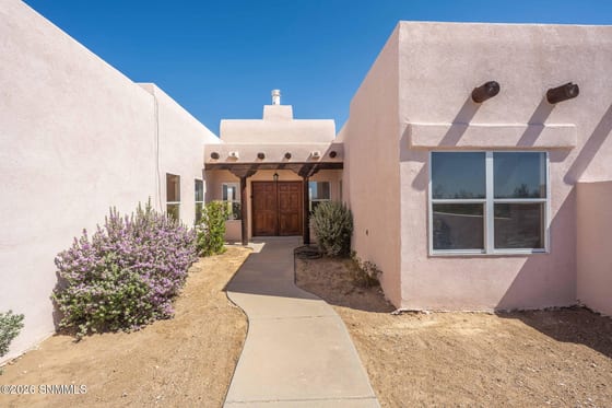 1900 Desert Ridge Rise Road, Las Cruces, NM 88012 photo 4