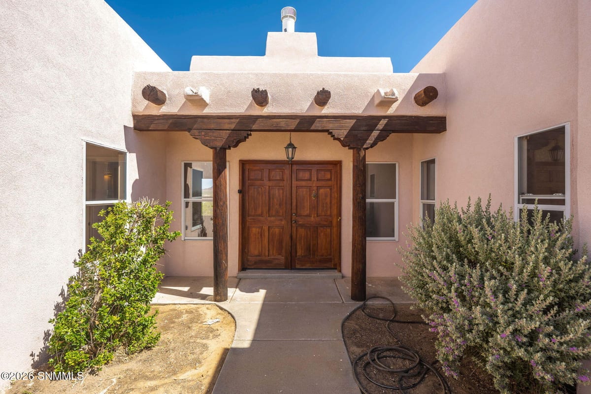 1900 Desert Ridge Rise Road, Las Cruces, NM 88012 photo 7