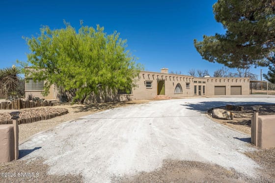 1032 Carver Road, Las Cruces, NM 88005 photo 2
