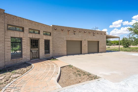 1032 Carver Road, Las Cruces, NM 88005 photo 4