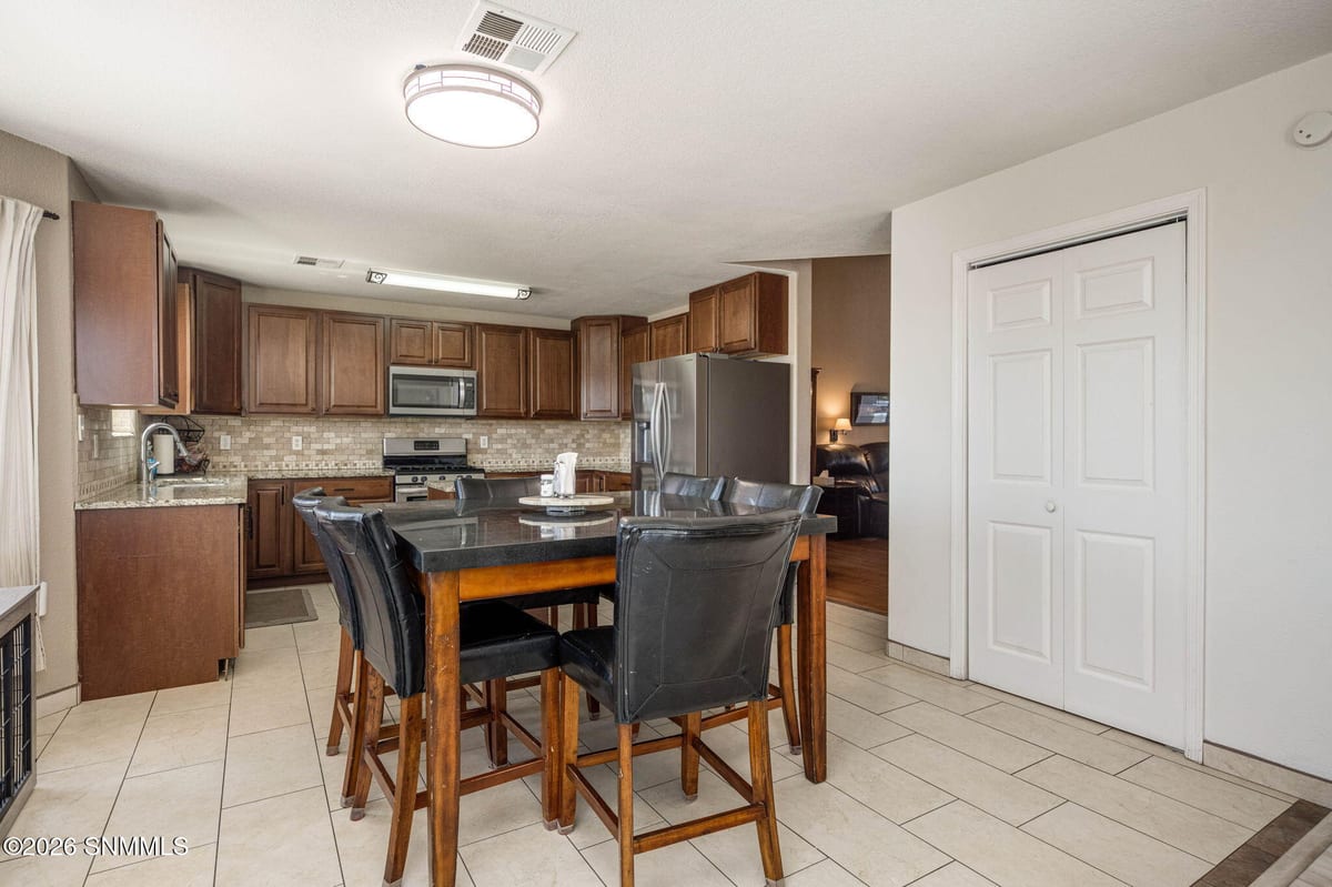 3748 Piedras Negras Drive, Las Cruces, NM 88012 photo 14