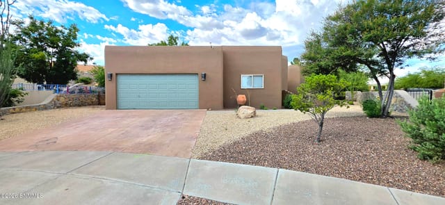 2011 Desert Springs Court, Las Cruces, NM – 5 bedroom, 3,210 sqft single family residence for sale at $545,000