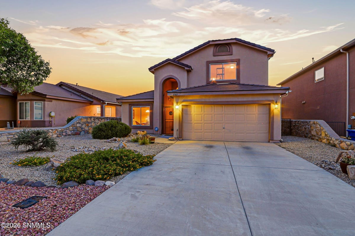 2547 Prado Del Sol Avenue, Las Cruces, NM 88011 photo 1