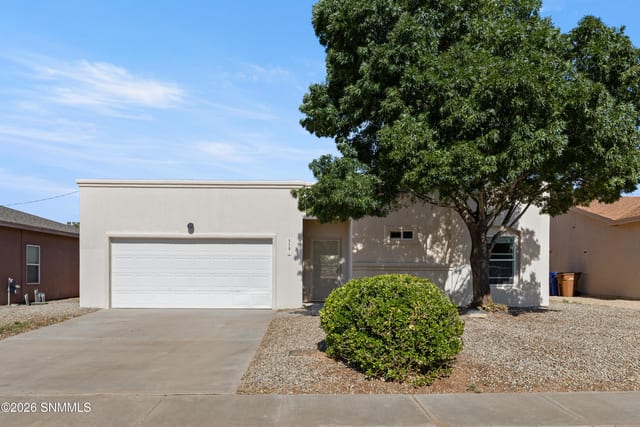 5591 Patagonia Drive, Las Cruces, NM – 3 bedroom, 1,434 sqft single family residence for sale at $239,500