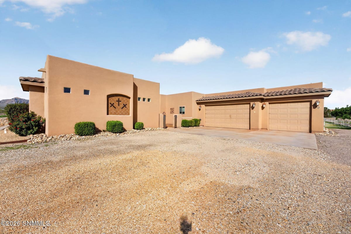240 Providence Road, Las Cruces, NM 88007 photo 10