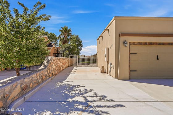 4612 Mesa Central Drive, Las Cruces, NM 88011 photo 3