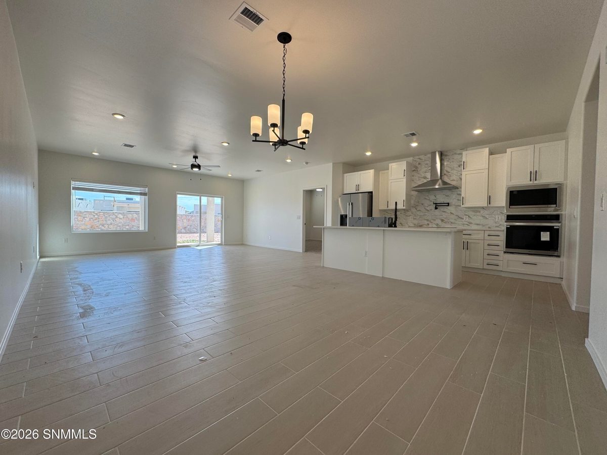 7468 Eagle Vista Street, Las Cruces, NM 88012 photo 9