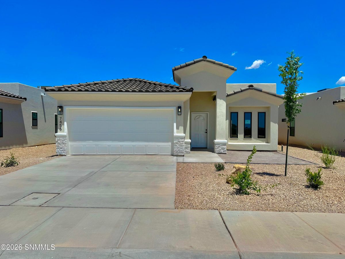7456 Eagle Vista Street, Las Cruces, NM 88012 photo 2